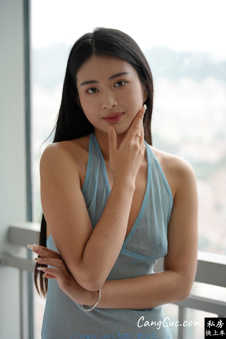 [Private Photoshoot] 芯芯 – 纯欲女神 满足你一切的所需